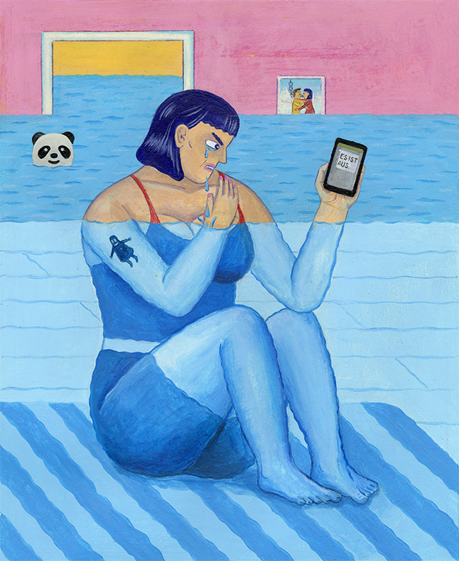 woman under water with smartphone